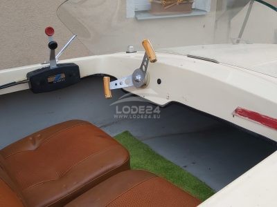 Prodám laminátový člun české v