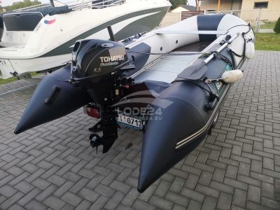 Nafukovací člun s motorem