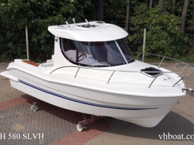 Motorový kajutový člun PH 580