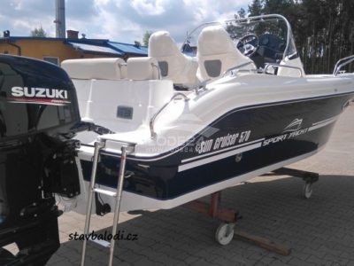 Motorový kajutový čln SC 570