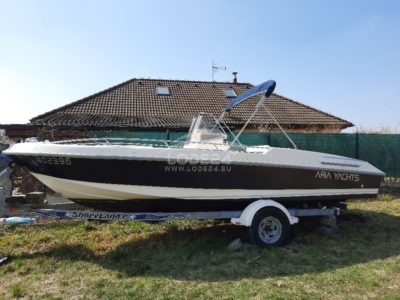 Motorový člun Aria Yacht