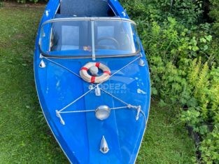 Krásný motorový člun, Selva 5X