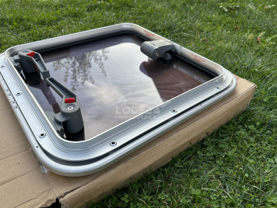 Okno LEWMAR LOWPROFILE