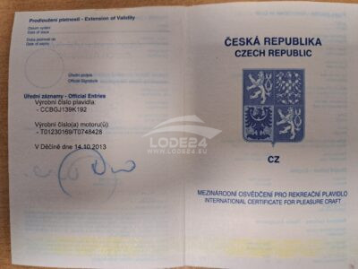 Loď Chris Craft Crown 232