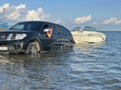 Sea Ray 182 + vozík