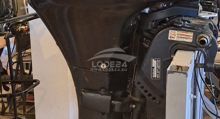 Lodný motor Suzuki 30