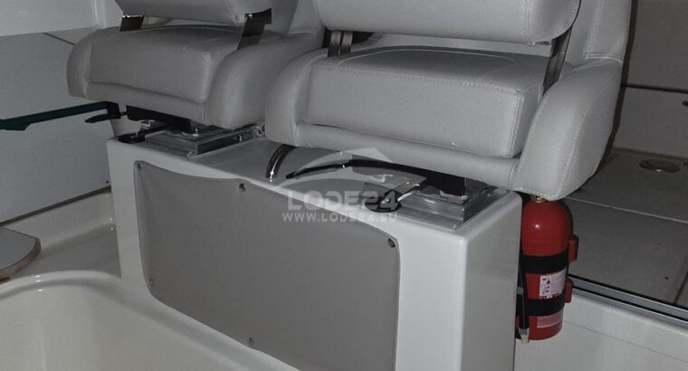 Quicksilver 605 Pilothouse