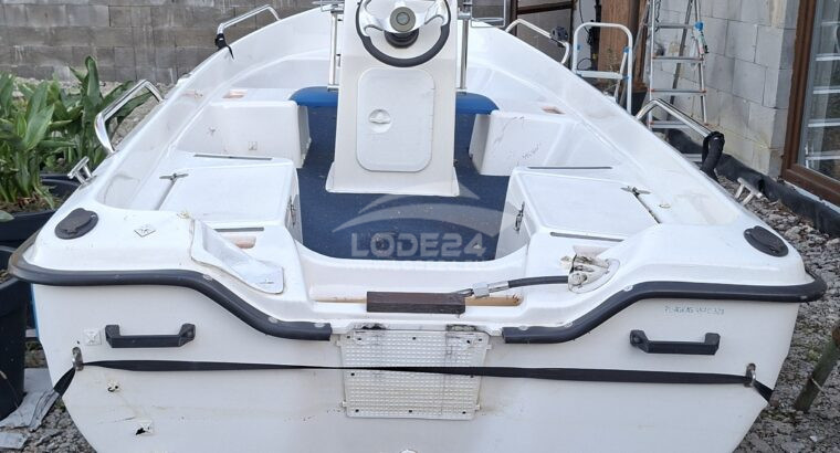 Laminátová lod + vlek + motor