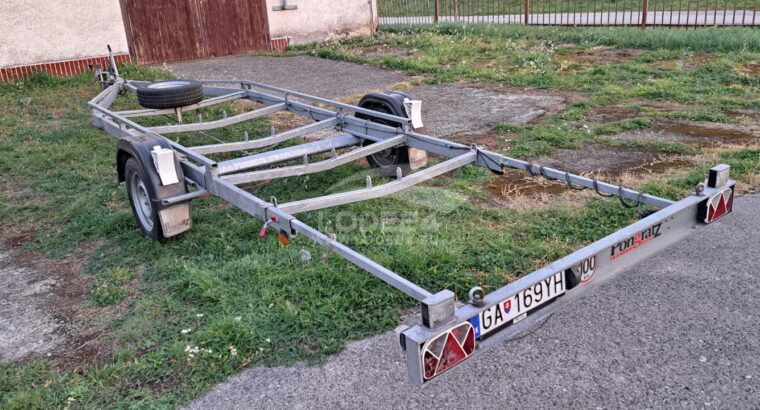 Predám prívesný vozík na loď